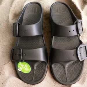 Size 12 Telic Boise Bliss NWT Black